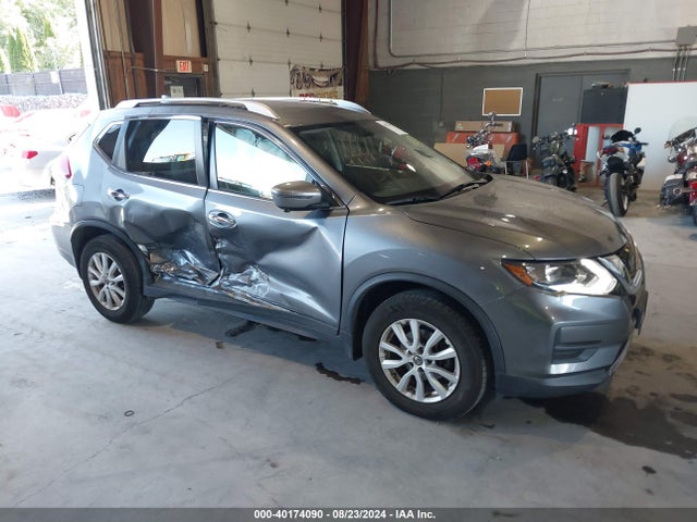 2018 KNMAT2MV8JP622738 main image