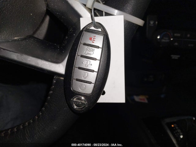 Nissan ROGUE SV 2018 KNMAT2MV8JP622738 Image 11