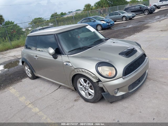 2011 MINI COOPER WMWSU3C52BT091891 Photo 0