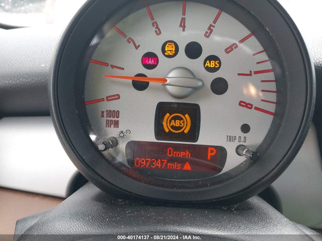 2011 MINI COOPER WMWSU3C52BT091891 Photo 6