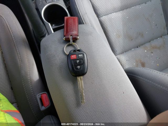 5YFBURHE7GP494858 Toyota COROLLA LE