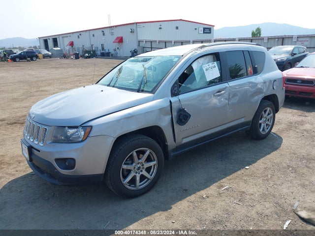 Jeep Compass Latitude 4x4 2017 1C4NJDEB8HD121741 Image 2