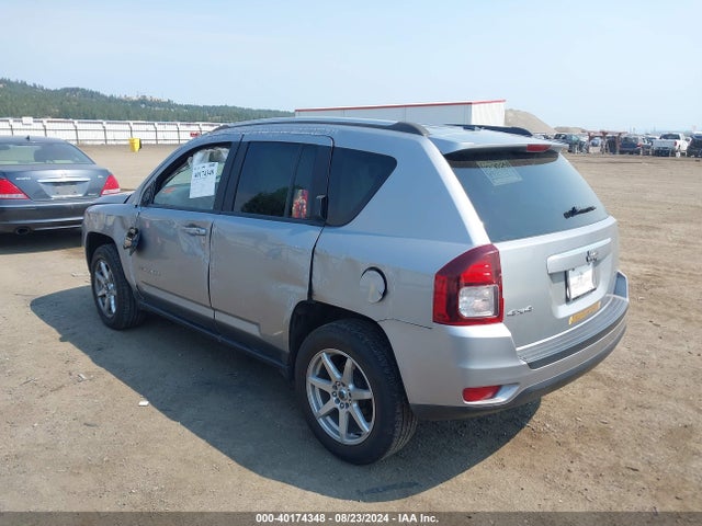 Jeep Compass Latitude 4x4 2017 1C4NJDEB8HD121741 Image 3