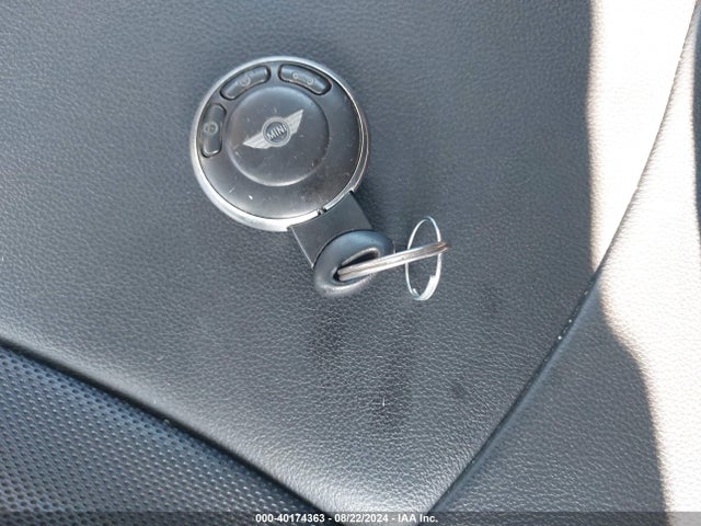 2011 MINI COOPER WMWSU3C5XBT094036 Photo 10