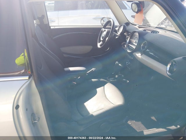 2011 MINI COOPER WMWSU3C5XBT094036 Photo 4