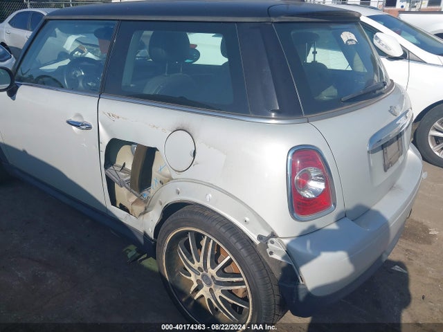 2011 MINI COOPER WMWSU3C5XBT094036 Photo 5
