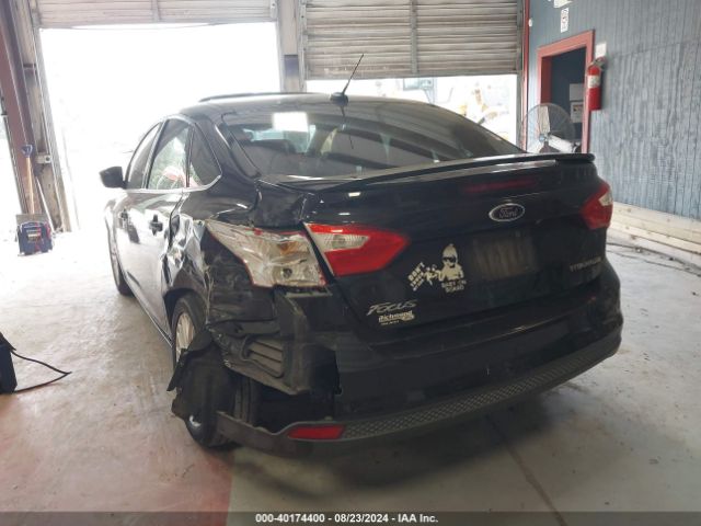 1FADP3J21EL243259 Ford Focus Titanium