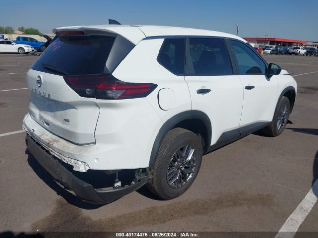 5N1BT3AB8RC670792 Nissan Rogue S Intelligent Awd