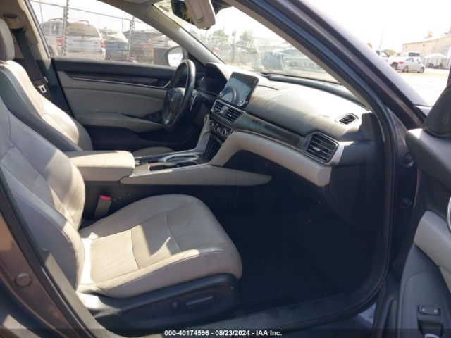 1HGCV2F99JA019000 Honda Accord Touring 2.0t