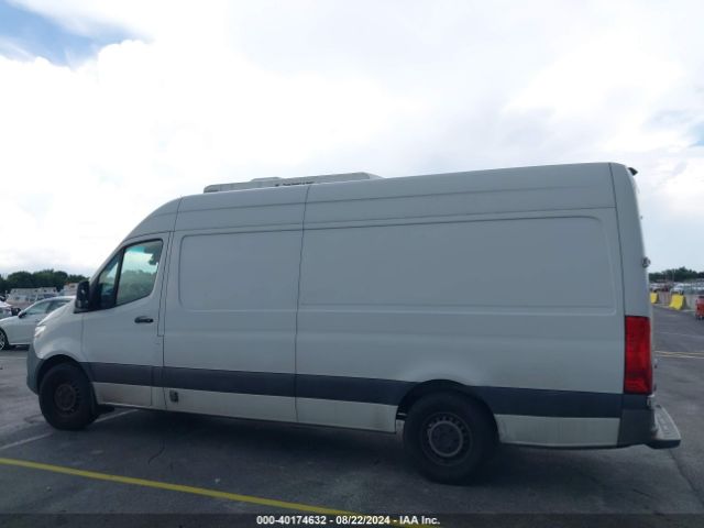 WDYPF1CD2KP029905 Freightliner Sprinter 2500 High Roof V6