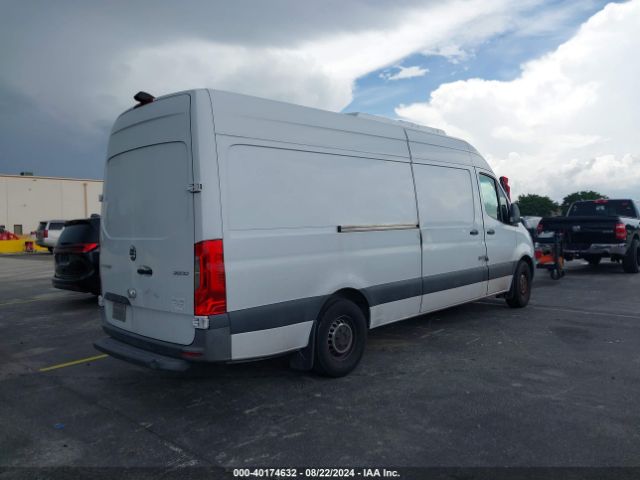 WDYPF1CD2KP029905 Freightliner Sprinter 2500 High Roof V6