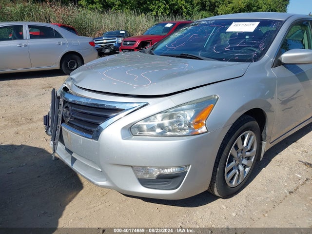 Nissan Altima 2.5 S 2015 1N4AL3AP2FN305932 Image 15