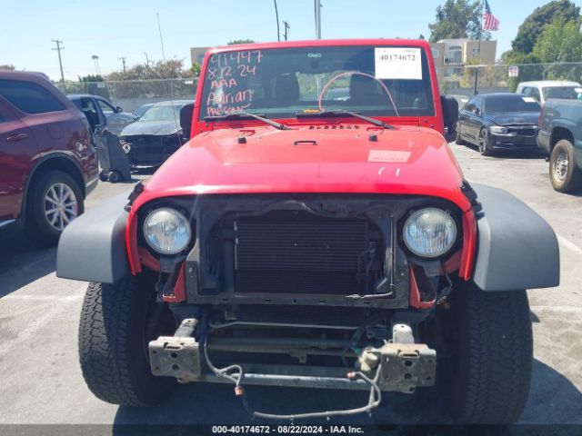 1C4BJWDG1EL225792 Jeep Wrangler Unlimited Sport