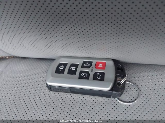 5TDYK3DC6FS557052 Toyota Sienna Limited Premium 7 Passenger