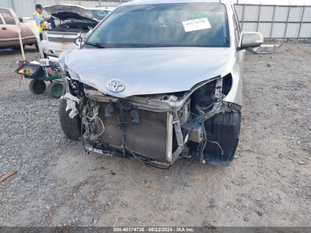 5TDYK3DC6FS557052 Toyota Sienna Limited Premium 7 Passenger