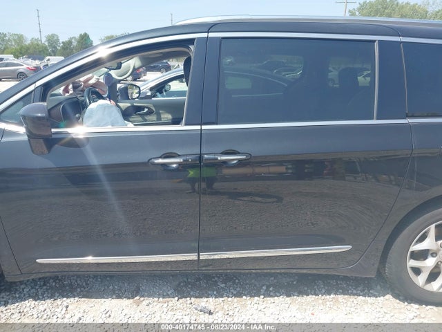 Chrysler Pacifica Touring L 2018 2C4RC1BG2JR128472 Image 14