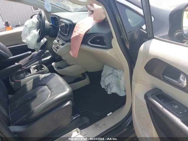 Chrysler Pacifica Touring L 2018 2C4RC1BG2JR128472 Image 5