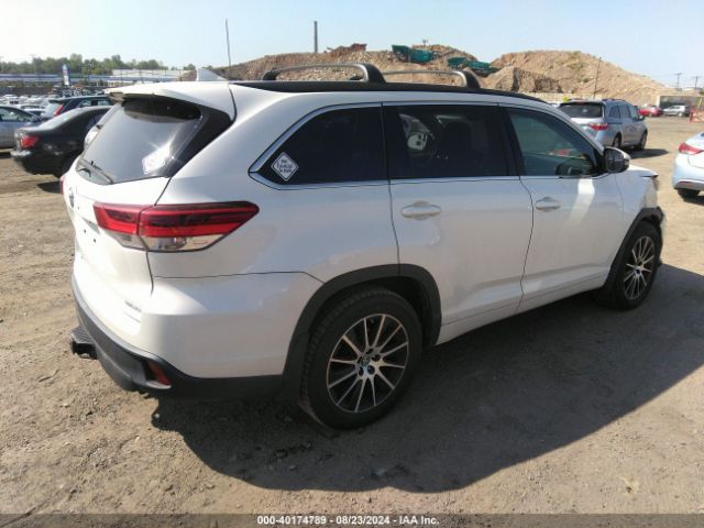 5TDJZRFH1HS521233 Toyota Highlander Se