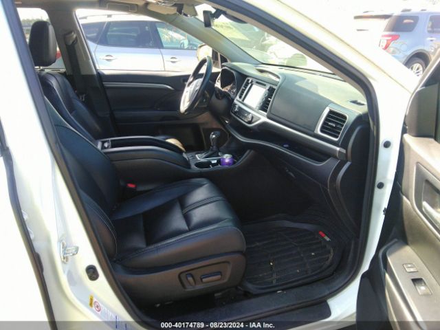 5TDJZRFH1HS521233 Toyota Highlander Se