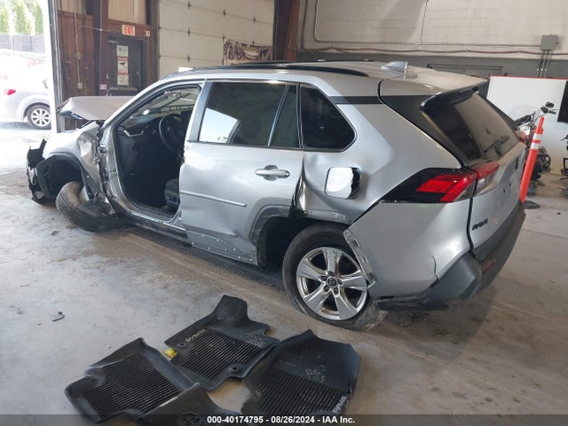 Toyota Rav4 Xle 2020 2T3P1RFV9LW126490 Image 3