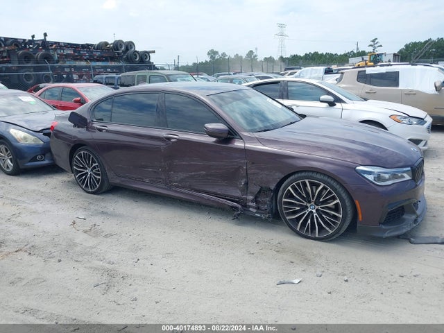 WBA7F0C58JGM23869 BMW 750i