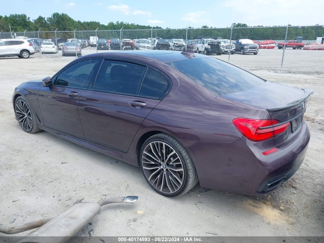 WBA7F0C58JGM23869 BMW 750i