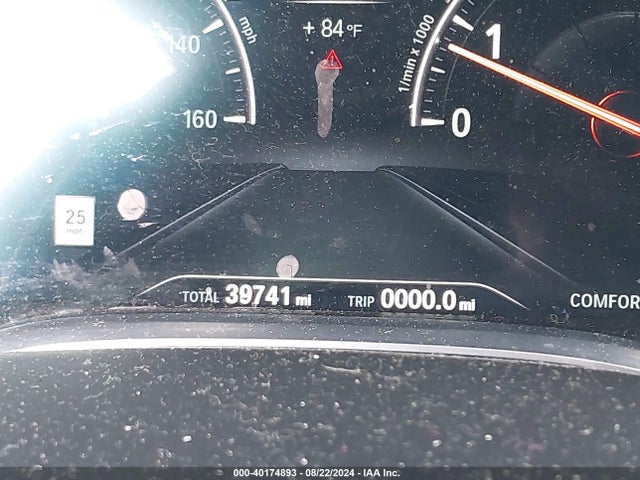 WBA7F0C58JGM23869 BMW 750i