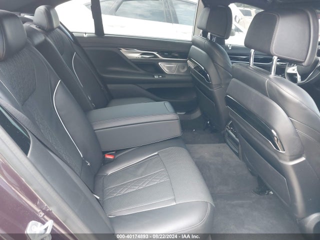 WBA7F0C58JGM23869 BMW 750i