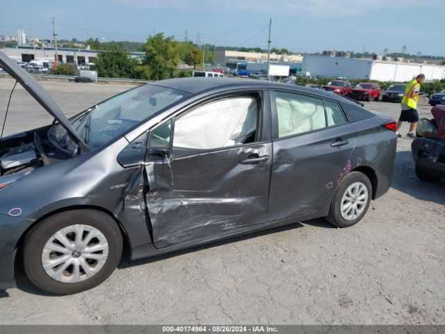 JTDKARFU0K3100587 Toyota Prius Le