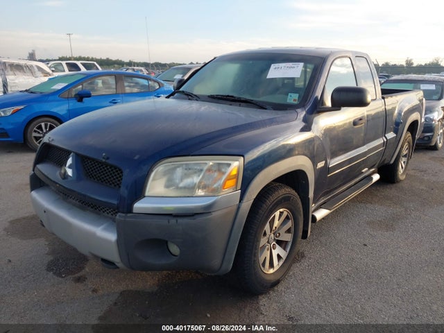 2006 MITSUBISHI RAIDER 1Z7HC32N06S547713 Photo 1