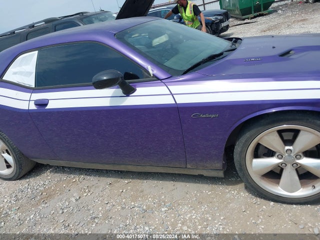 40175071 :رقم المزاد ، 2C3CDYBT8DH672157 vin ، 2013 Dodge Challenger R/t Classic مزاد بيع