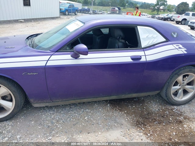 40175071 :رقم المزاد ، 2C3CDYBT8DH672157 vin ، 2013 Dodge Challenger R/t Classic مزاد بيع