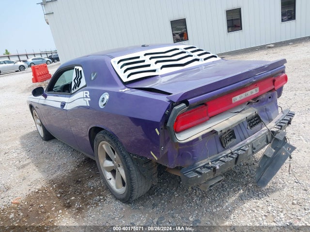 40175071 :رقم المزاد ، 2C3CDYBT8DH672157 vin ، 2013 Dodge Challenger R/t Classic مزاد بيع
