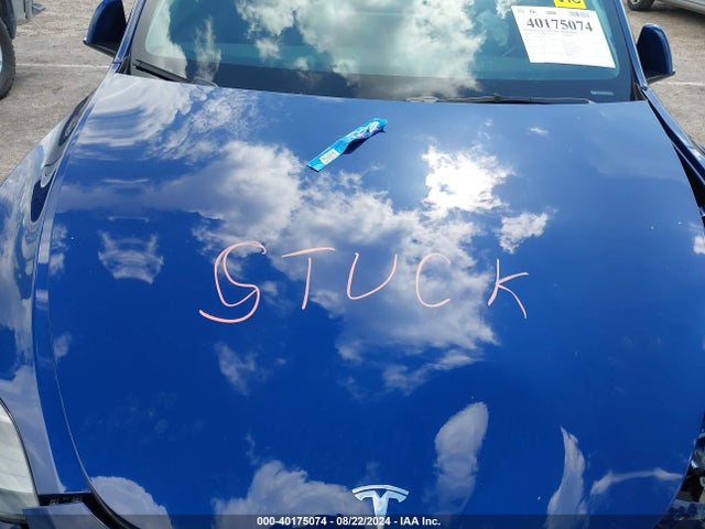 2024 TESLA MODEL Y 7SAYGDEE9RA245369 Photo 9