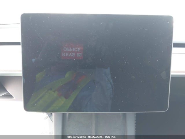2024 TESLA MODEL Y 7SAYGDEE9RA245369 Photo 6