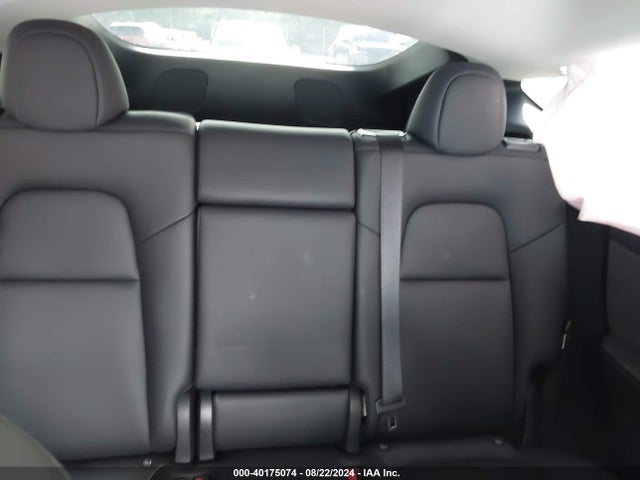 2024 TESLA MODEL Y 7SAYGDEE9RA245369 Photo 7