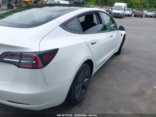 Tesla Model 3 Rear-wheel Drive 2022 5YJ3E1EA2NF112443 Image 4
