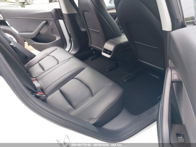 Tesla Model 3 Rear-wheel Drive 2022 5YJ3E1EA2NF112443 Image 8