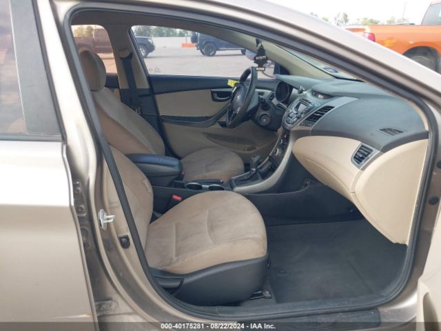 5NPDH4AE0FH568370 Hyundai ELANTRA SE