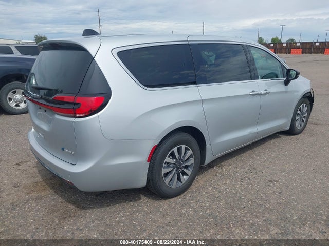 Chrysler Pacifica Hybrid Select 2024 2C4RC1S72RR144540 Image 4