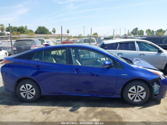 JTDKARFU1G3527218 Toyota Prius Four