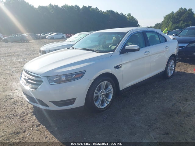 Ford TAURUS SEL 2015 1FAHP2E83FG174157 Image 2