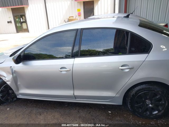 3VWD17AJ8FM270448 Volkswagen Jetta 1.8t Se