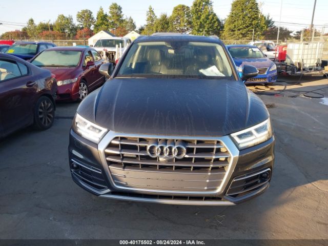 WA1CNAFY2J2107875 Audi Q5 2.0t Premium/2.0t Tech Premium