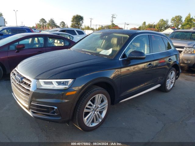 WA1CNAFY2J2107875 Audi Q5 2.0t Premium/2.0t Tech Premium
