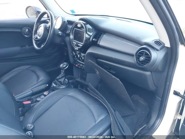 WMWXP5C31H2G61212 Mini Hardtop Cooper