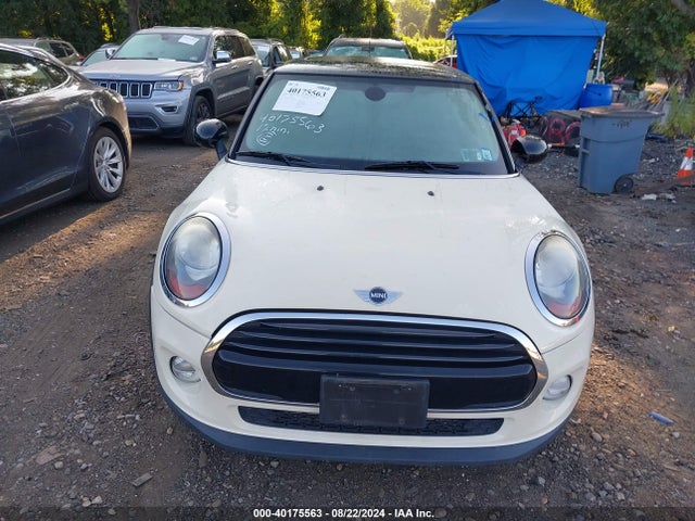 WMWXP5C31H2G61212 Mini Hardtop Cooper