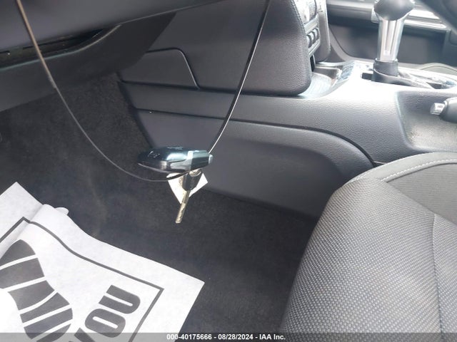 Ford Mustang V6 2016 1FA6P8AM2G5254995 Image 11