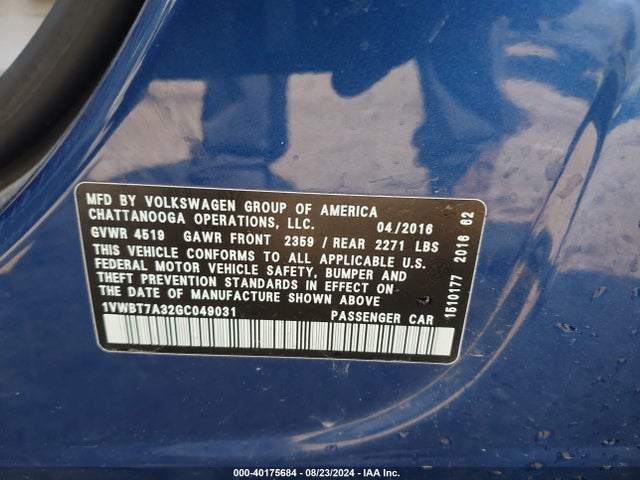 1VWBT7A32GC049031 Volkswagen Passat 1.8t Se