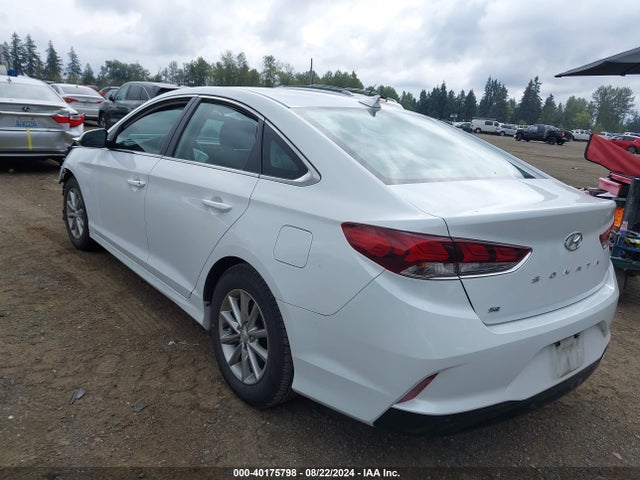 Hyundai SONATA SE 2018 5NPE24AF5JH623161 Image 3